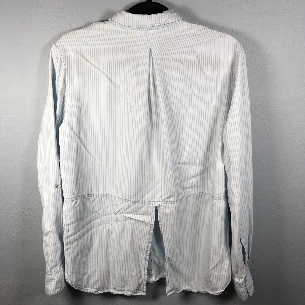 Harper striped button down size medium - Picture 2 of 5